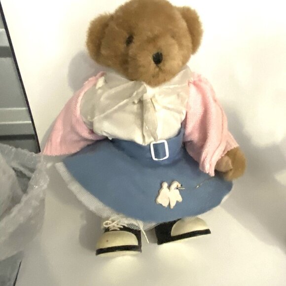 Tenderheart Teddy Bear Couple In 50s Style Leather Jacket Denim & Poodle Skirt - Picture 9 of 12